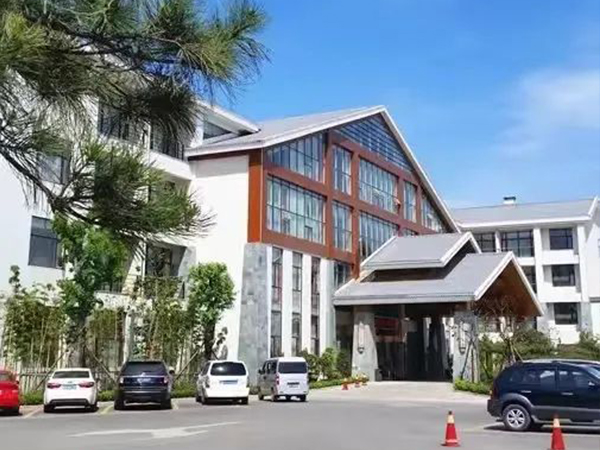 临朐揽翠湖温泉度假村
